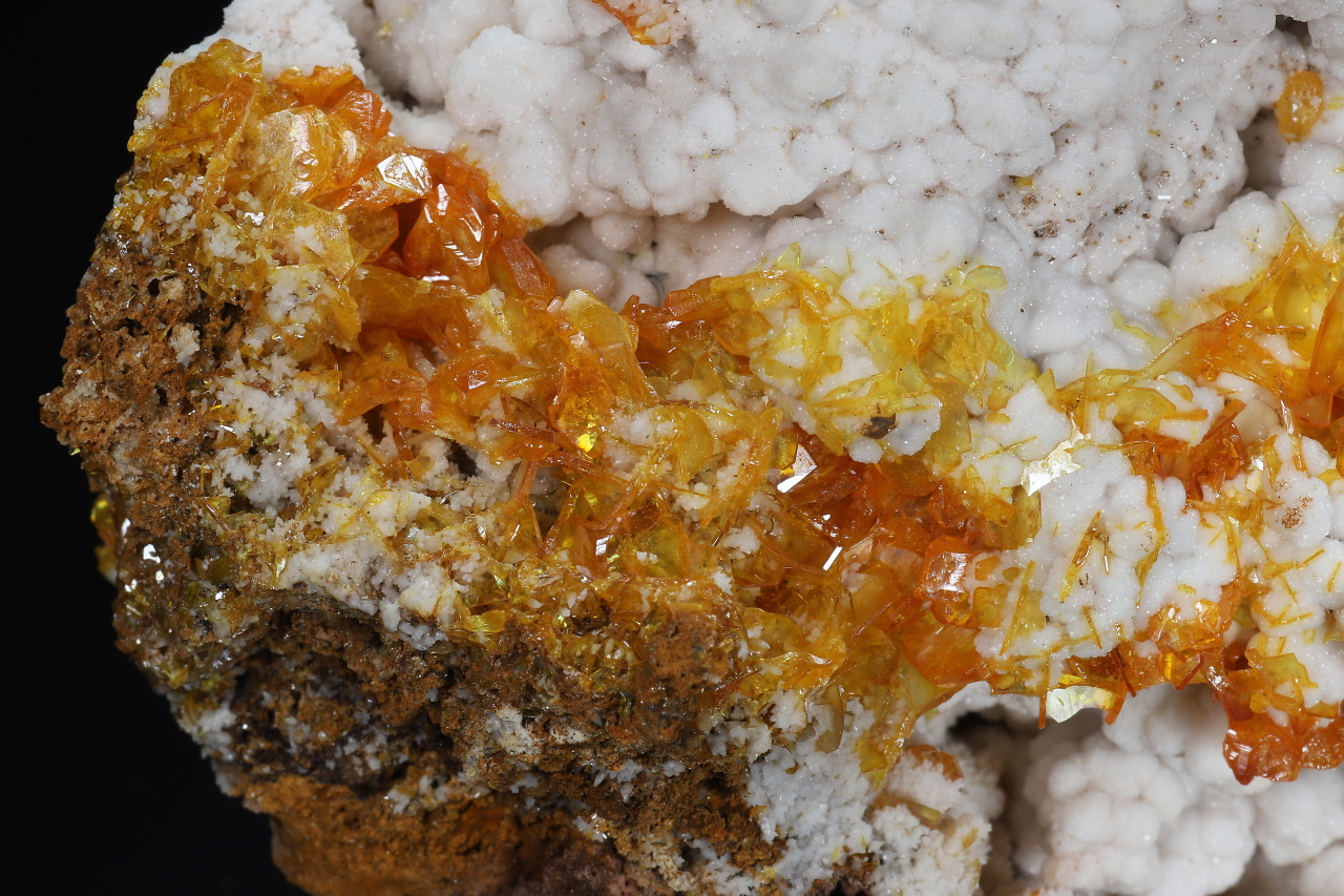 Wulfenite, aragonite - Image 7