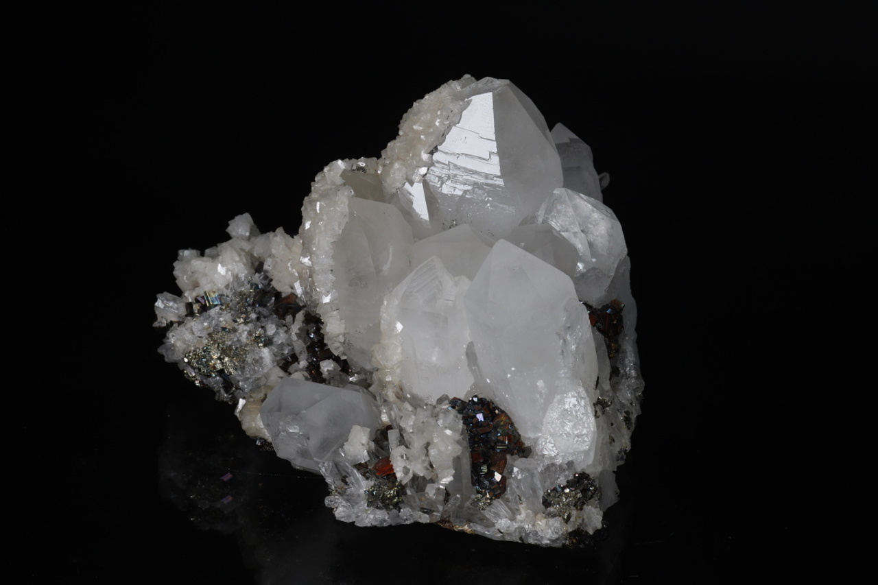 Crystal, pyrite, dolomite - Image 3