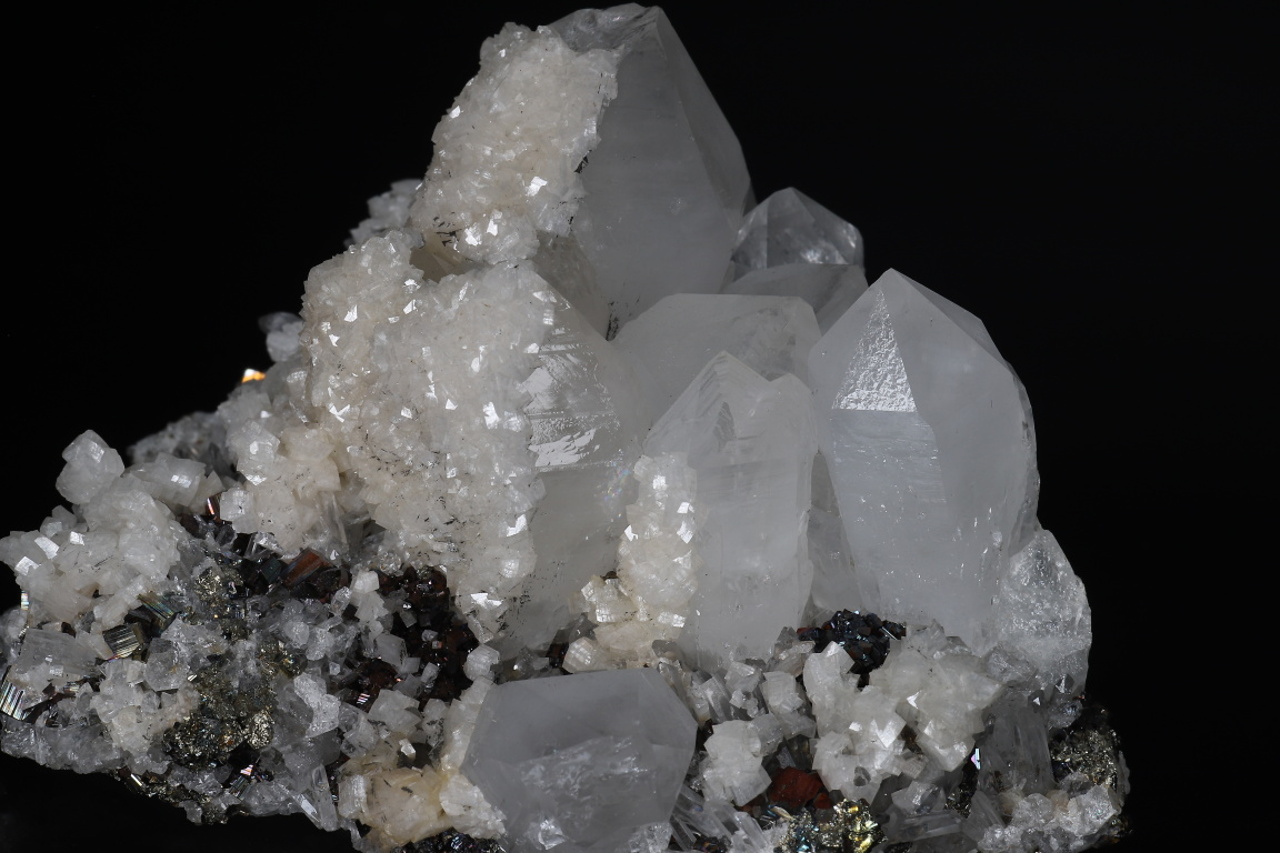 Crystal, pyrite, dolomite - Image 7
