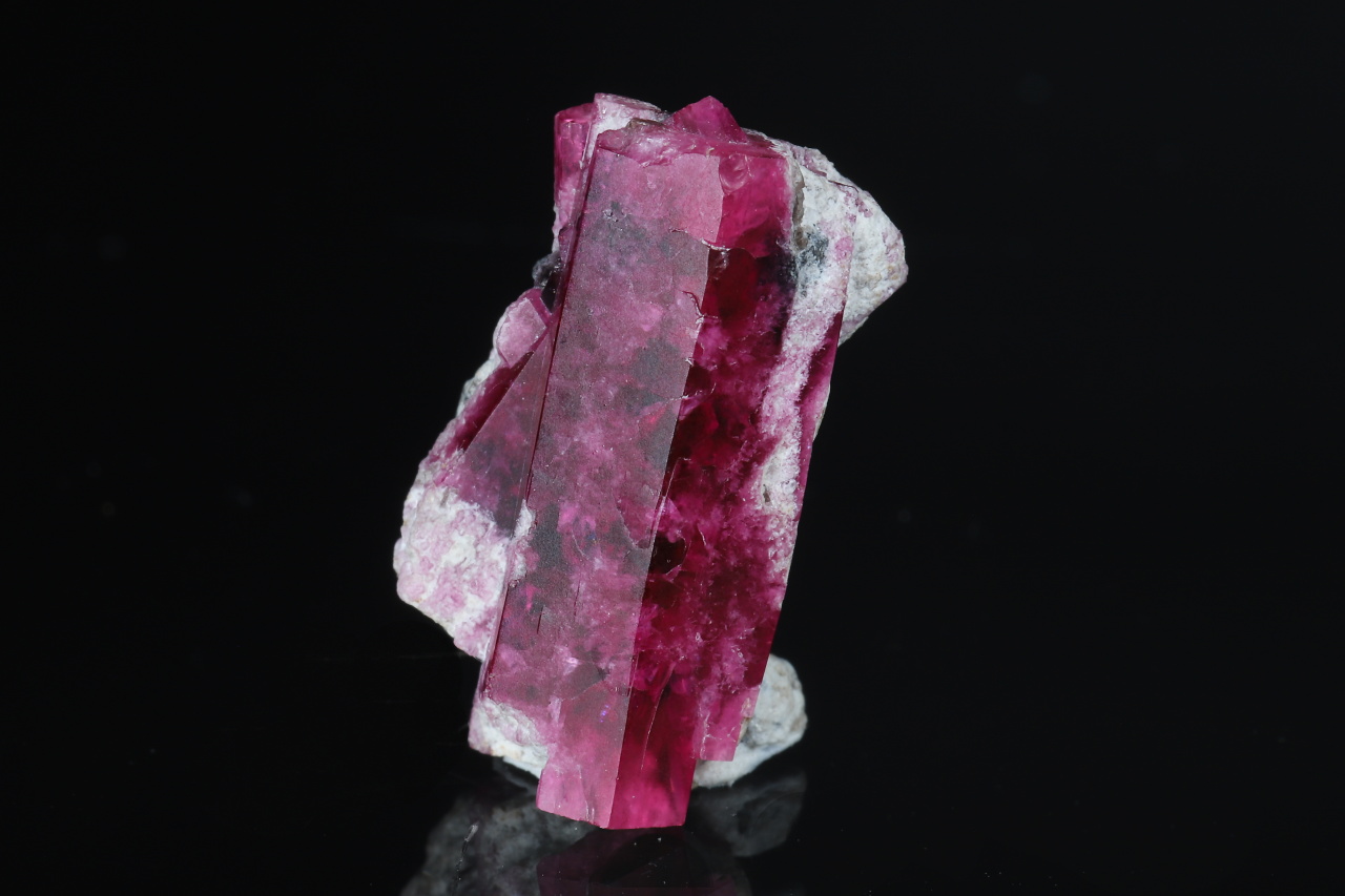 Red Beryl - Image 3
