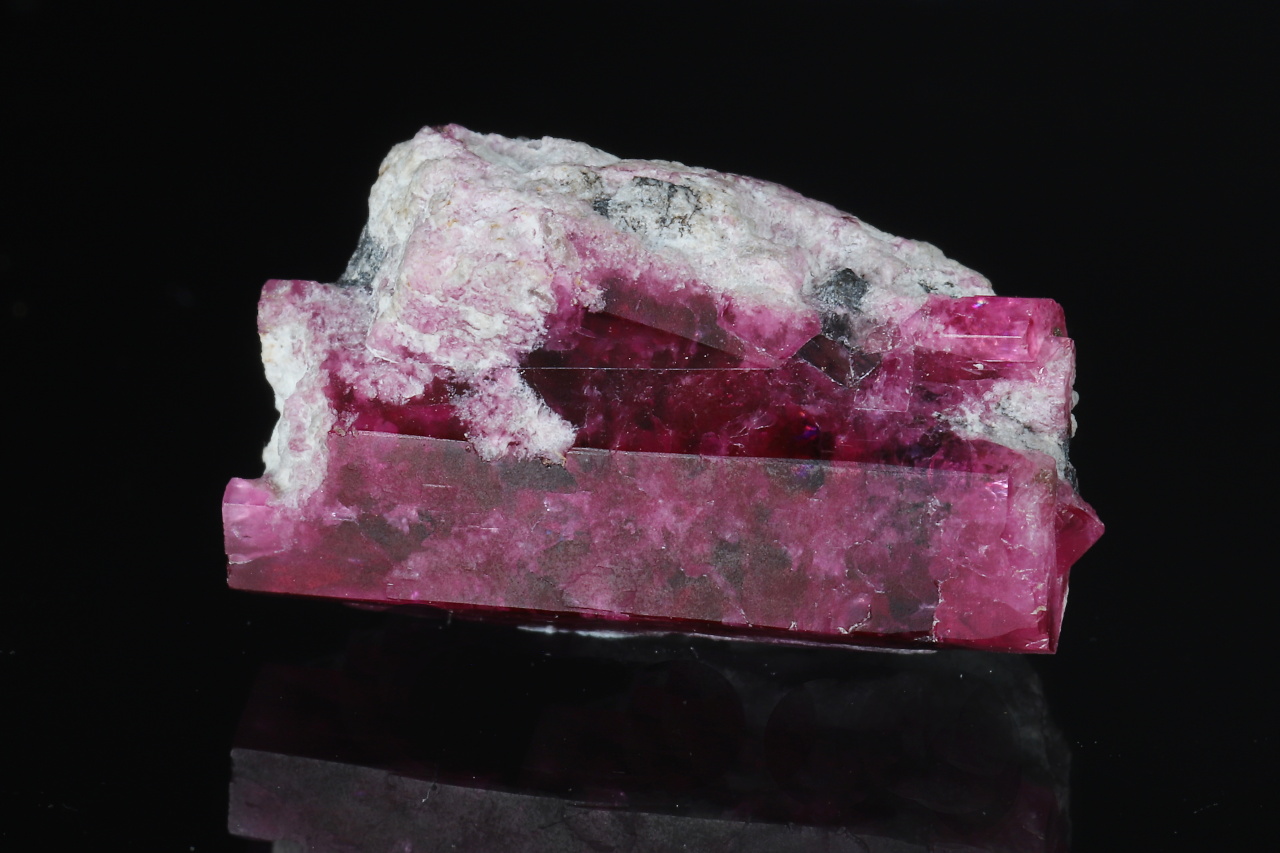 Red Beryl - Image 4