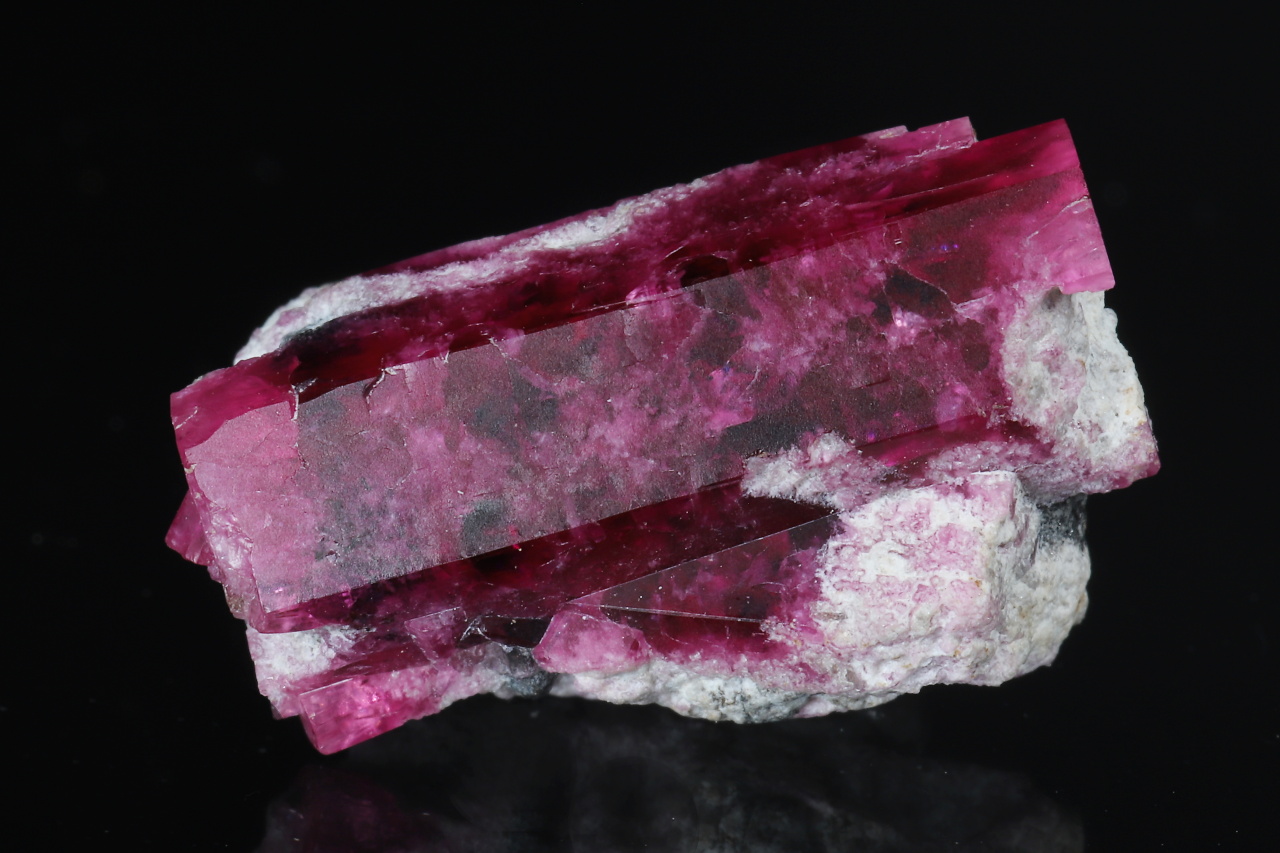 Red Beryl - Image 6