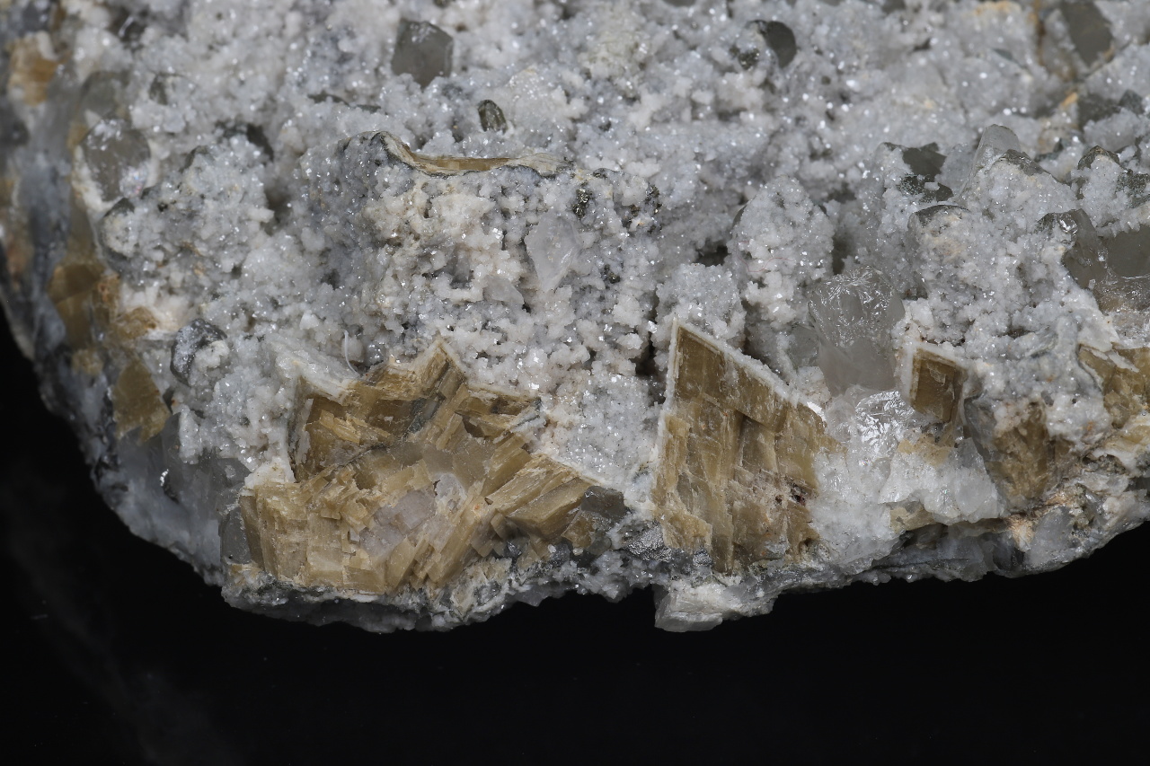 Siderite, quartz, dolomite, arsenopyrite - Image 6