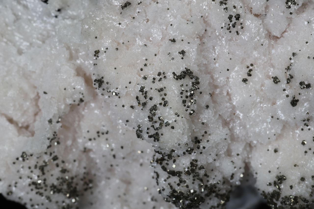 Dolomite, pyrite - Image 4