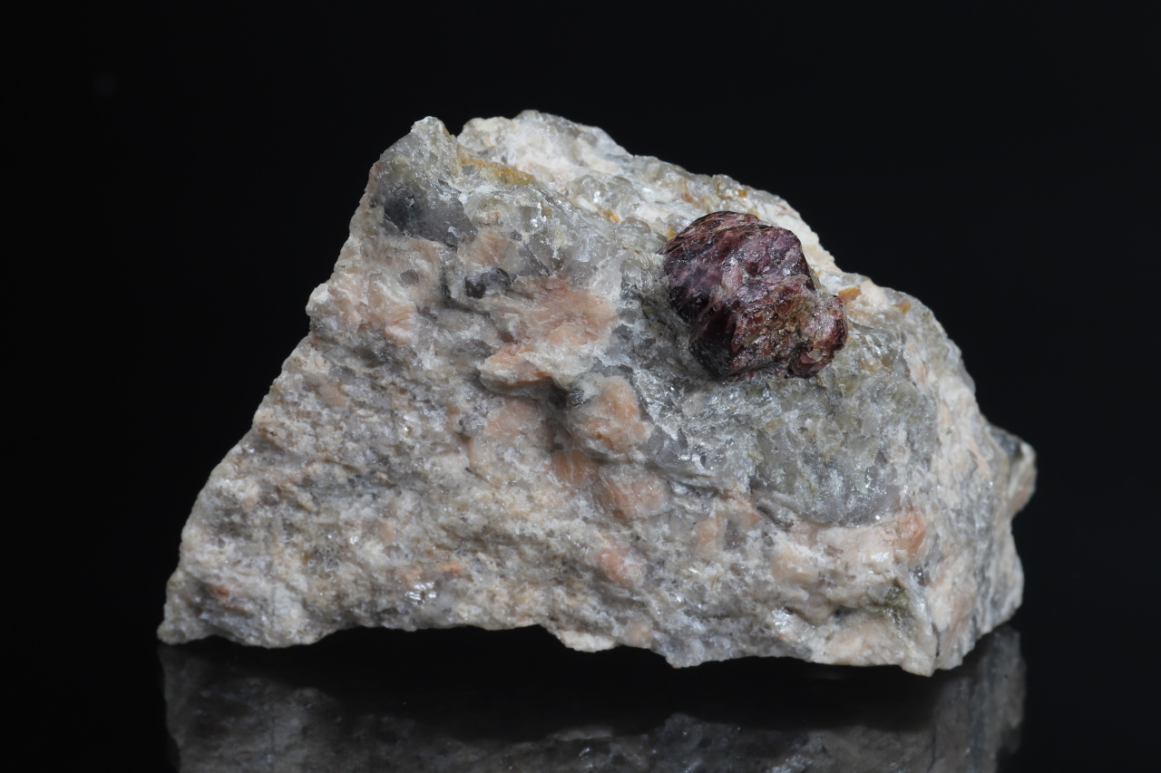 Almandine - Image 2