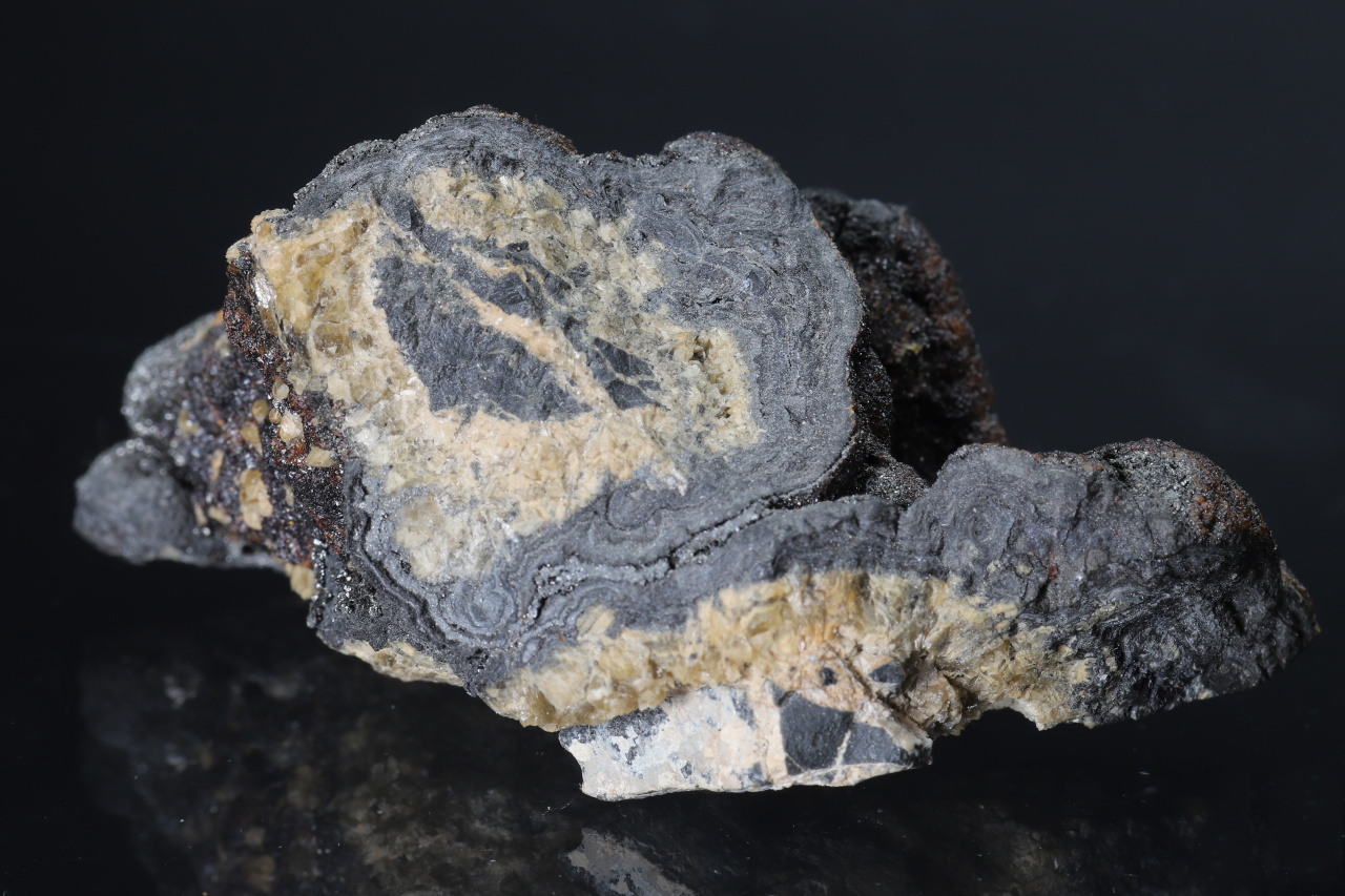Arsenic, sphalerite, löllingite - Image 4