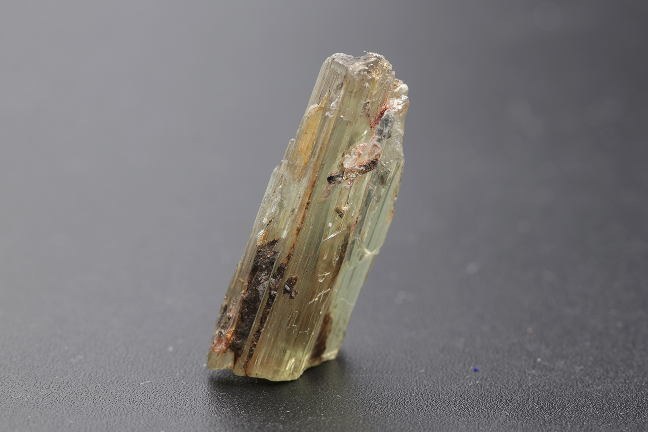 Diaspore "Sultanite" - Image 3