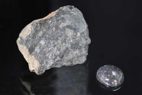 Precious opal