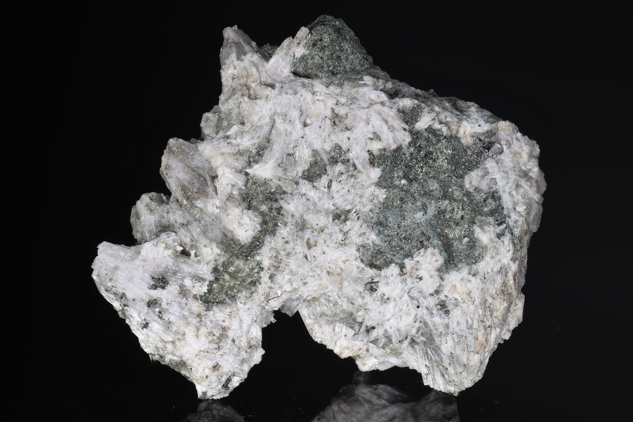 Danburite - Image 5