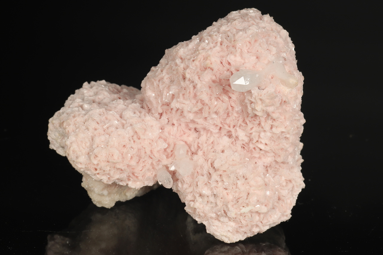 Rhodochrosite, quartz
