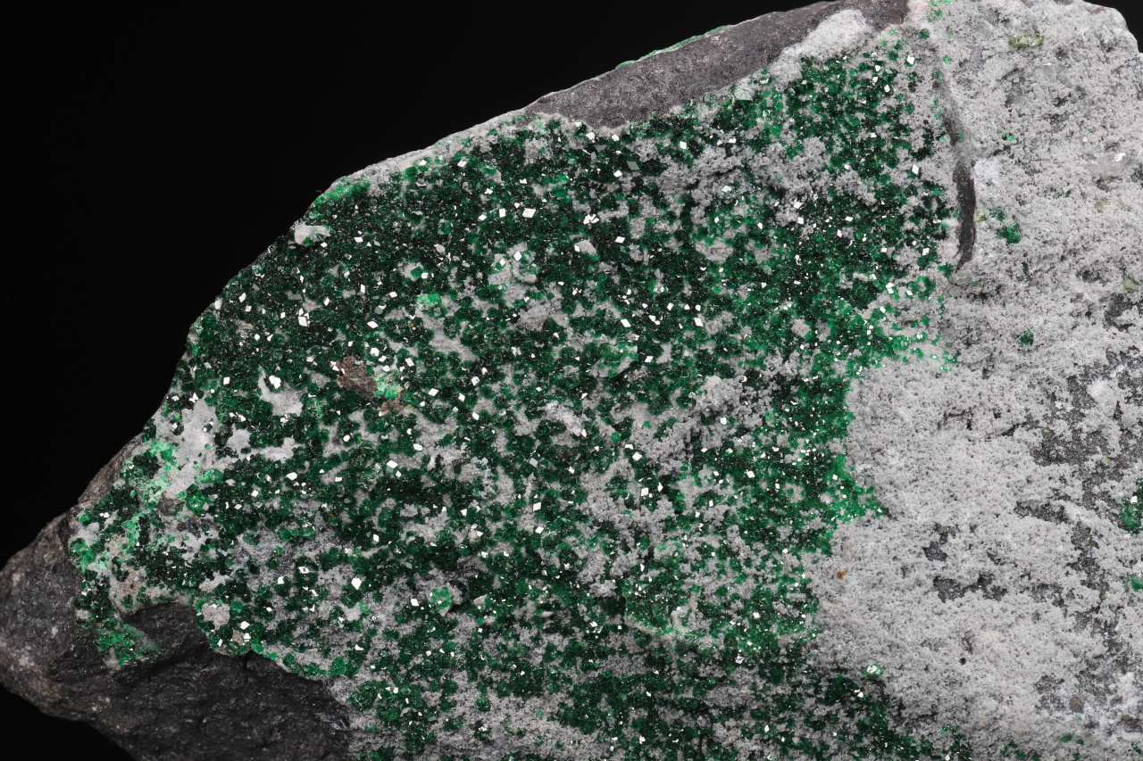 Uvarovite - Image 3