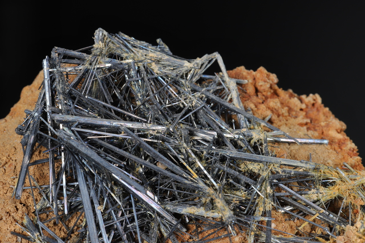 Stibnite - Image 3