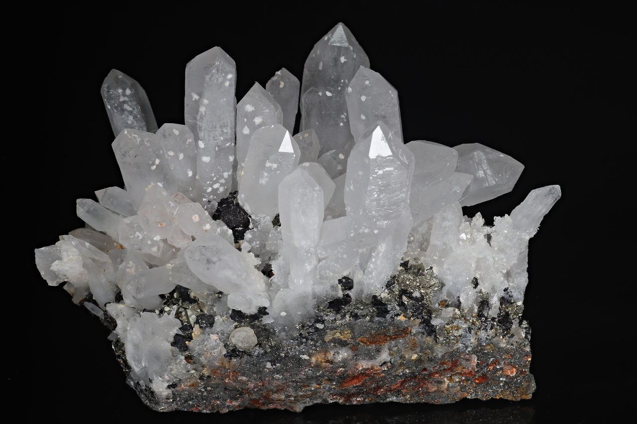 Quartz, pyrite