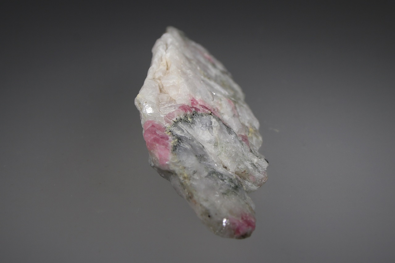 Tugtupite - Image 4