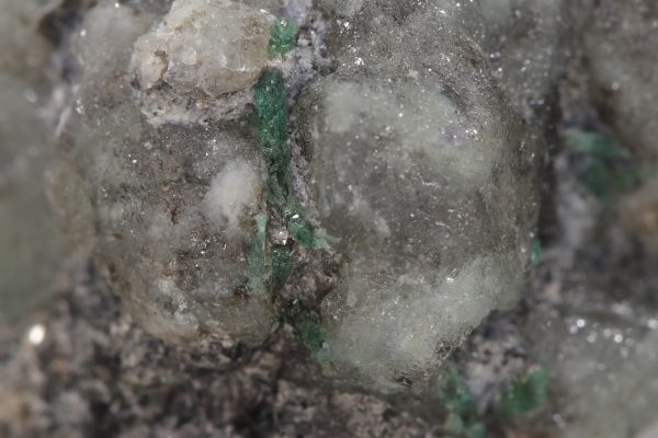 Phenakite, emerald - Image 11
