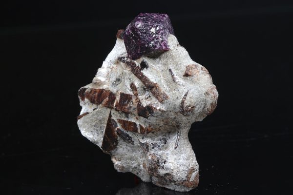 Almandine, staurolite - Image 2