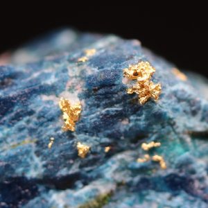 Gold, shattuckite