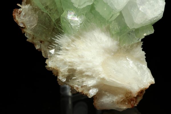 Apophyllite, stilbite, mesolite - Image 6