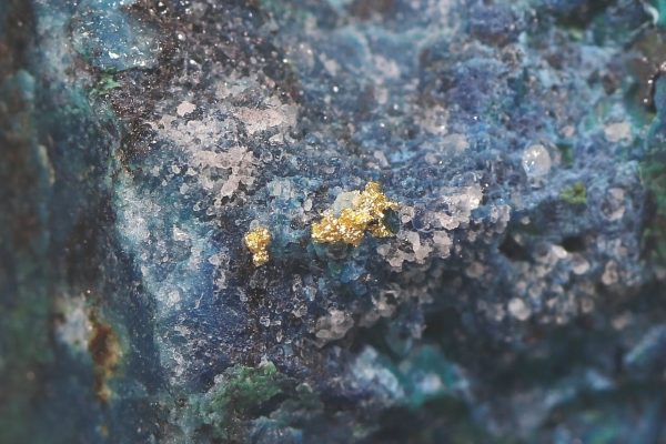 Gold, shattuckite - Image 6