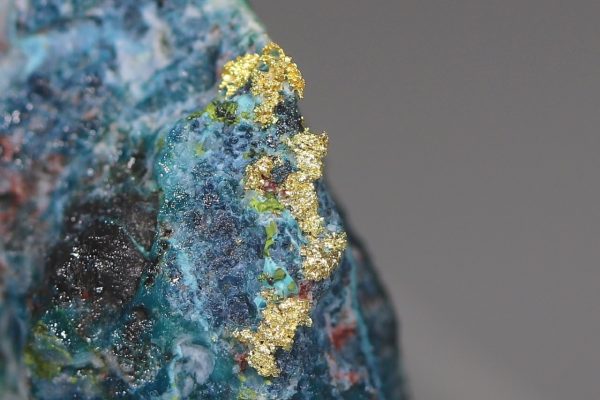 Gold, shattuckite - Image 4