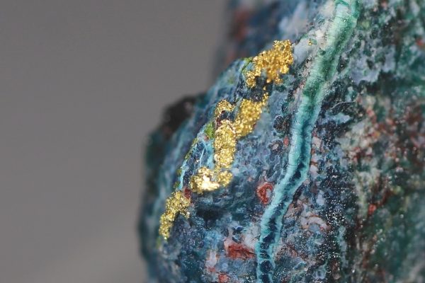 Gold, shattuckite - Image 5