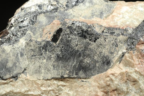 Ilmenite - Image 5