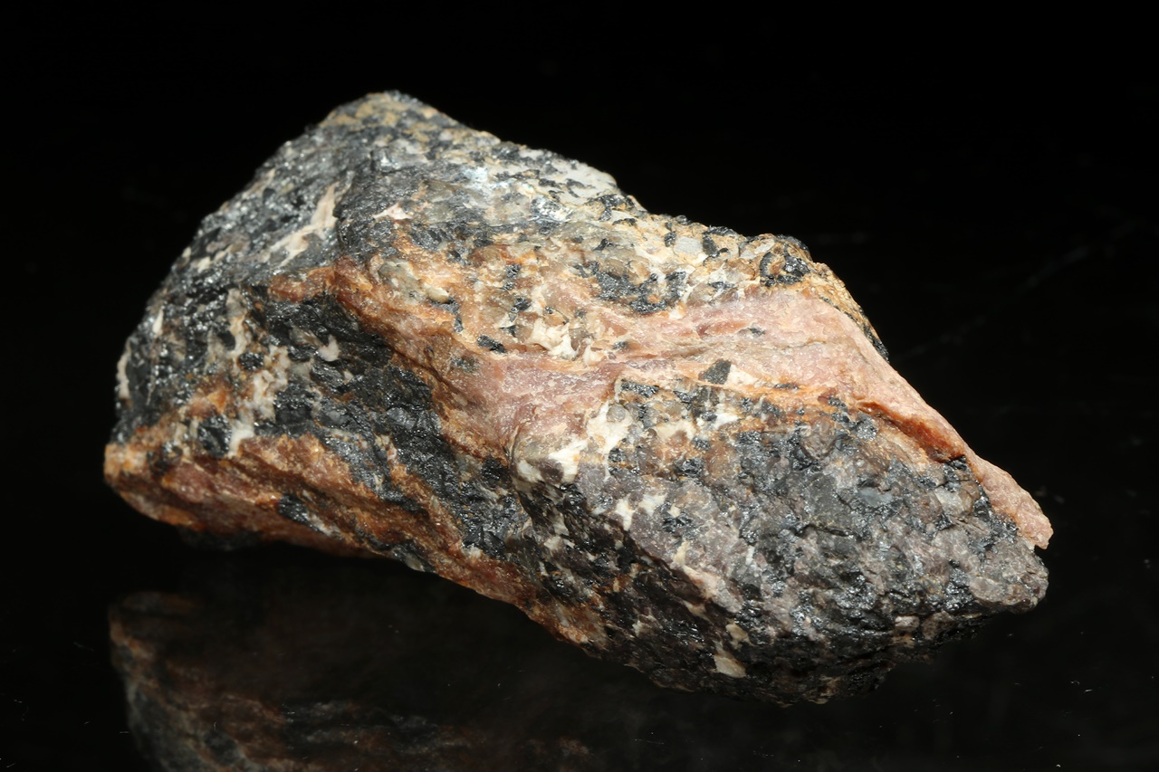 Bustamite, friedelite, willemite, franklinite - Image 4