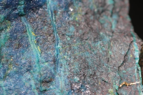 Gold, shattuckite - Image 7