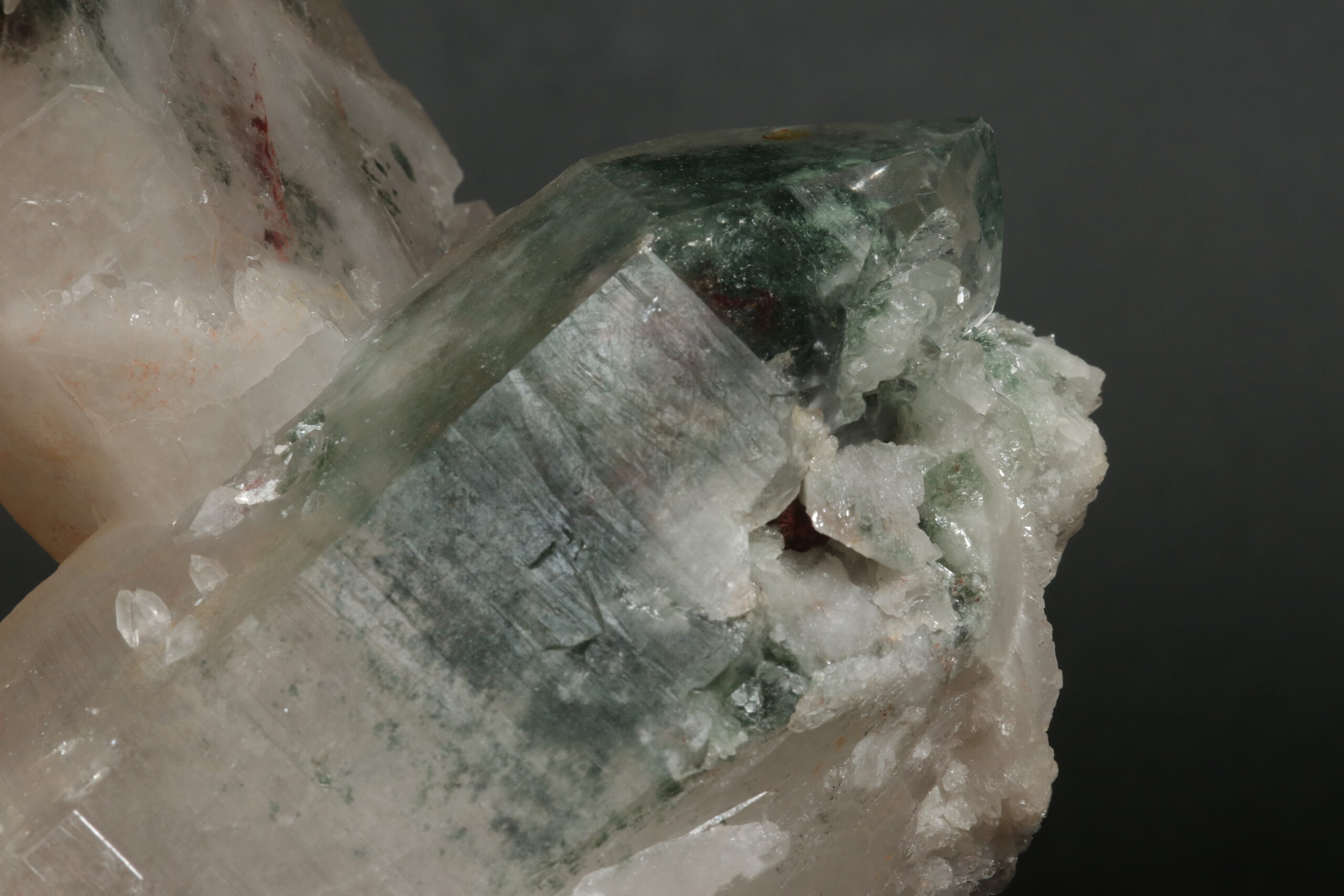 Rock crystal, chlorite - Image 3