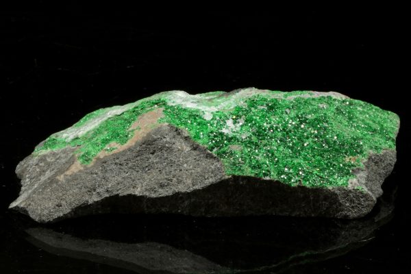 Uvarovite - Image 3