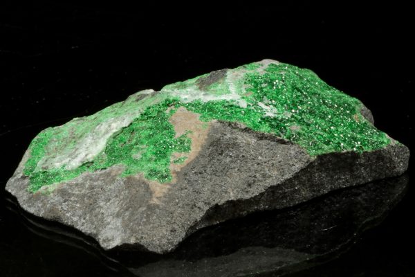 Uvarovite - Image 4