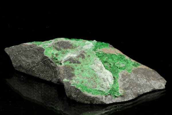 Uvarovite - Image 5
