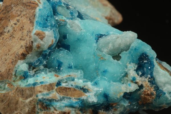 Veszelyite - Image 2