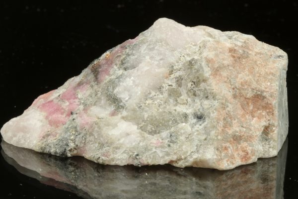 Tugtupite - Image 6