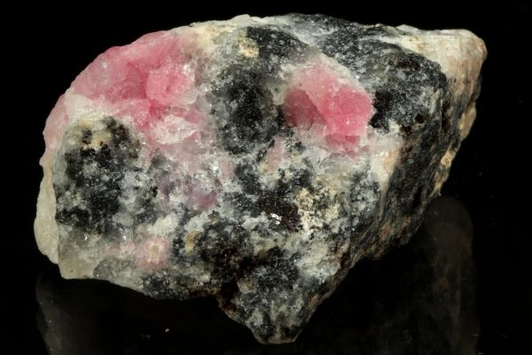 Tugtupite