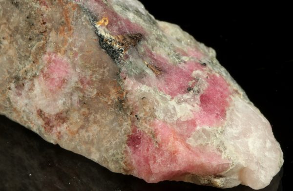Tugtupite