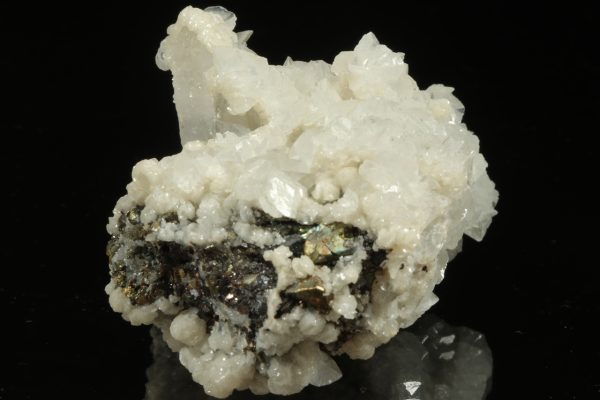 Rock crystal, dolomite, calcite, chalcopyrite - Image 4
