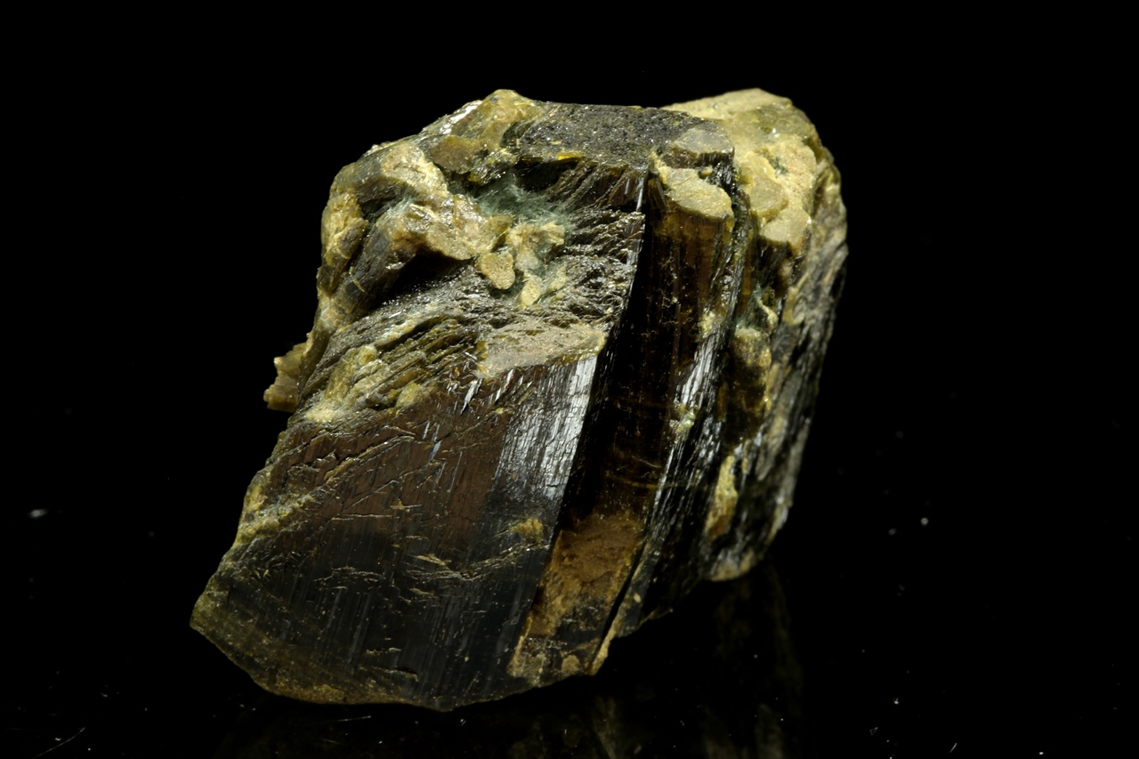 Epidote - Image 6
