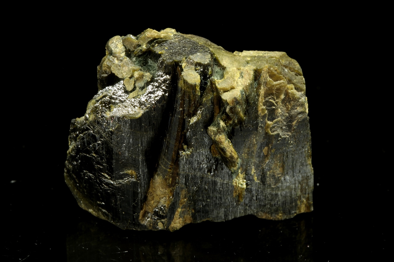 Epidote - Image 7