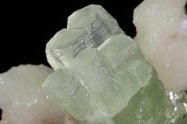 Apophyllite, Stilbite - Image 11