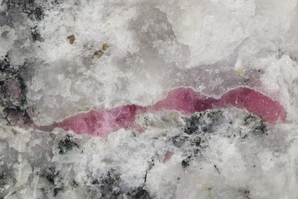 Tugtupite - Image 5