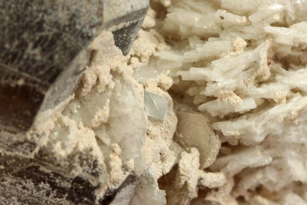 Topaz, albite, limonite