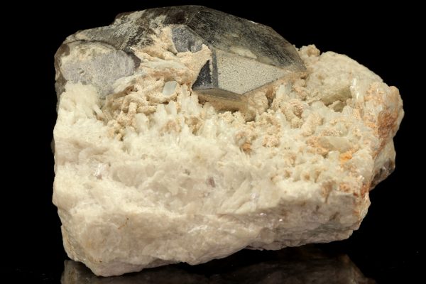Topaz, albite, limonite - Image 13