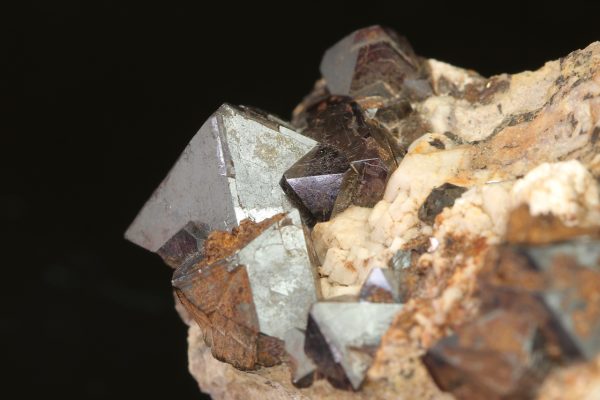 Magnetite - Image 5