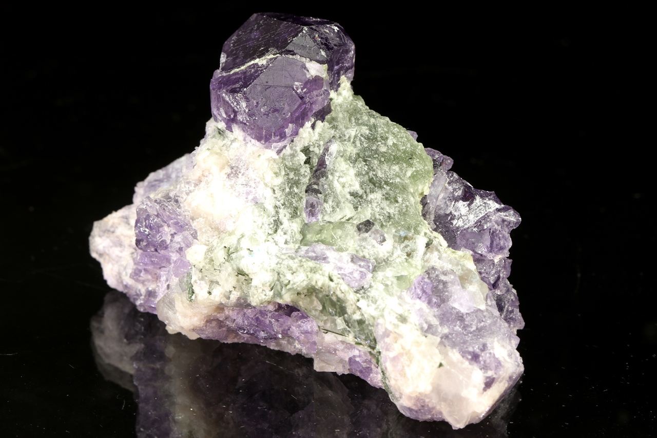 Scapolite - Image 2