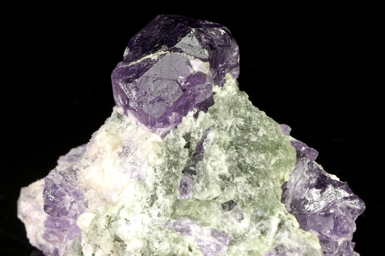Scapolite - Image 3