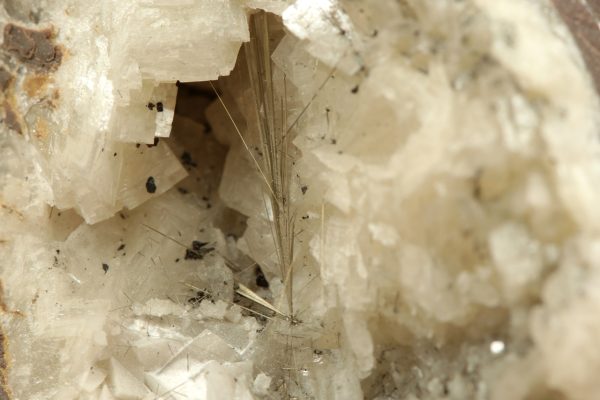 Millerite, dolomite - Image 3