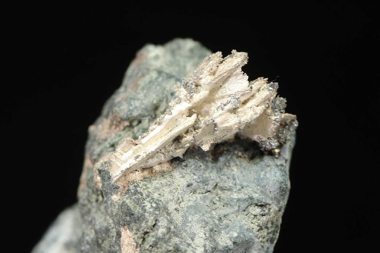 Silver, löllingite - Image 5