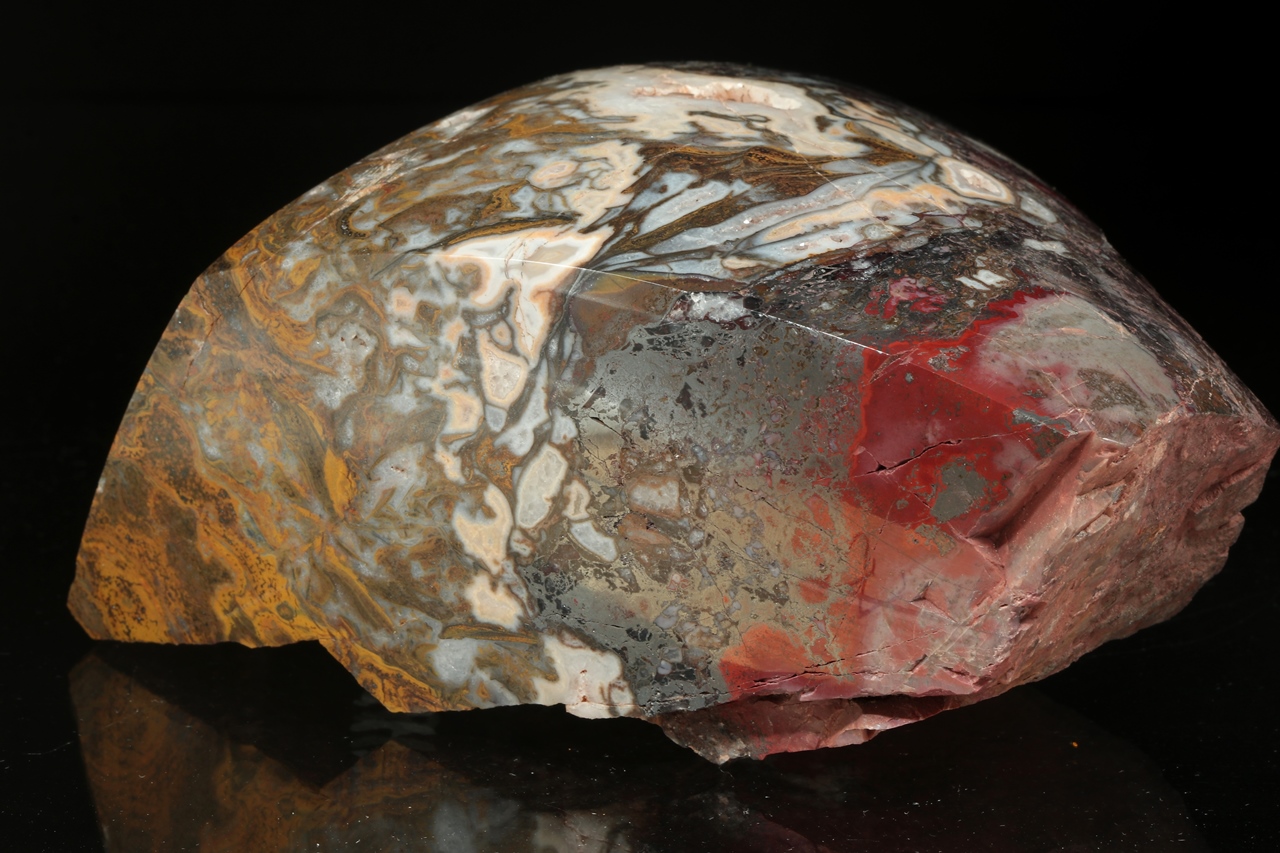 Ferruginous quartz with agate