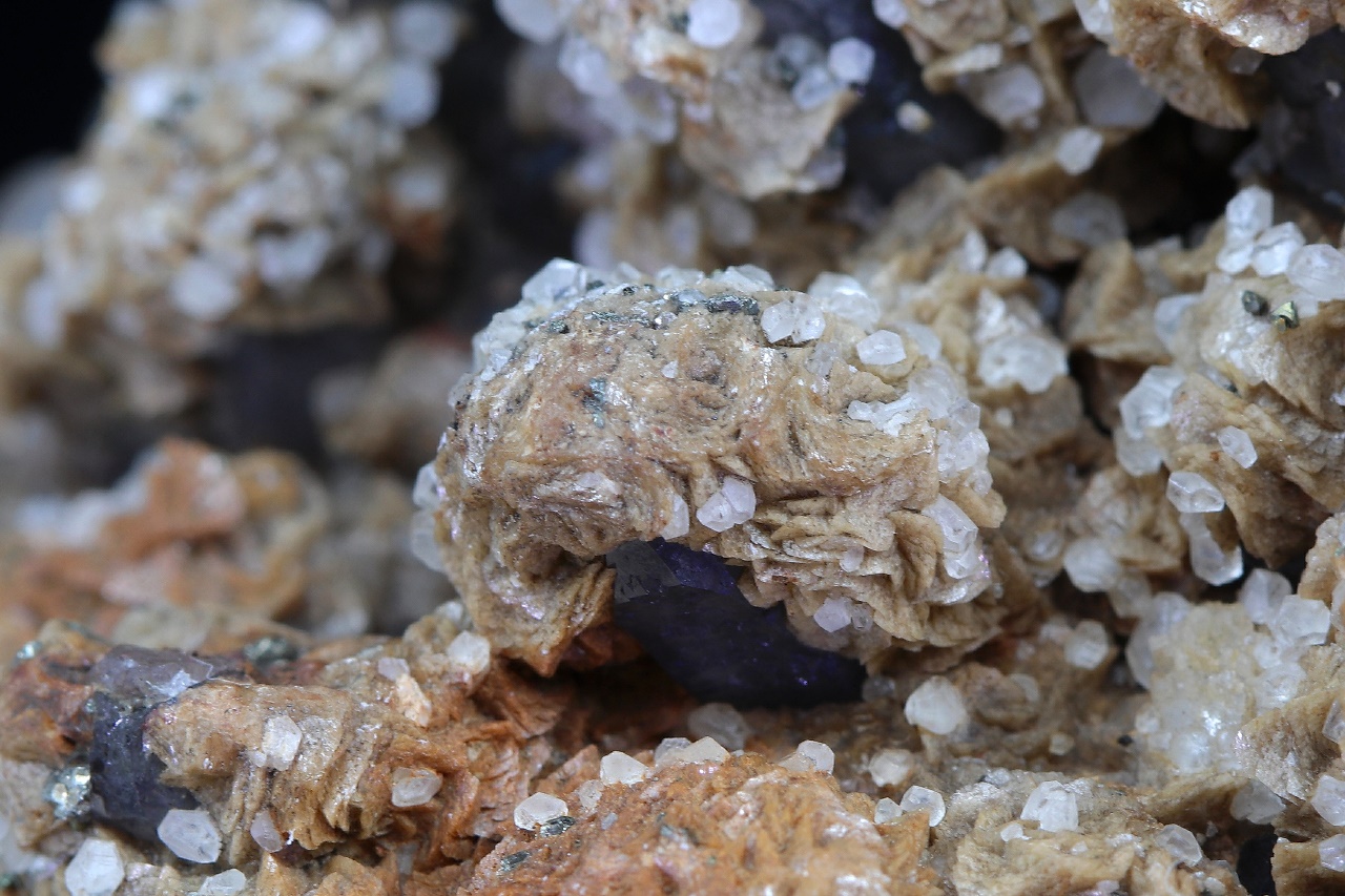 Dolomite, quartz - Image 5
